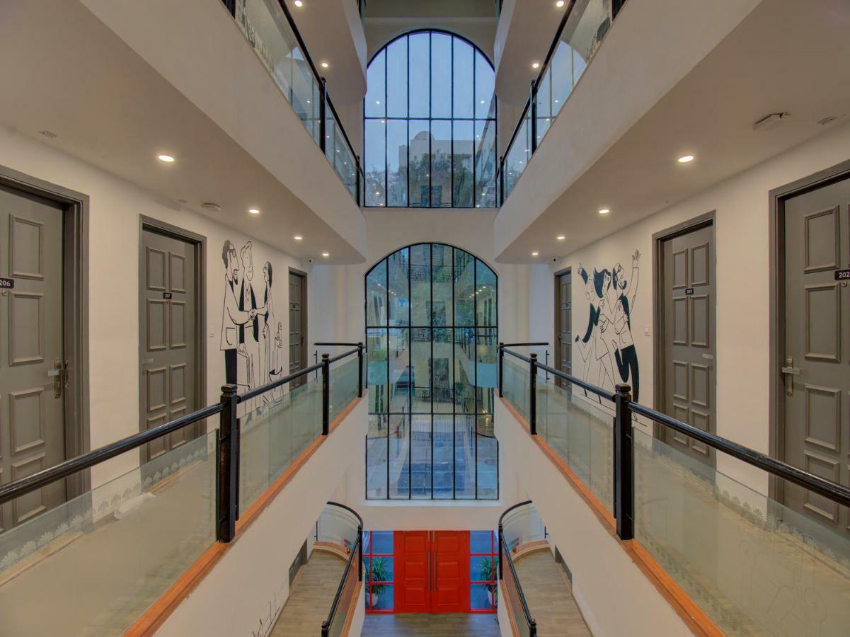 Oyo Townhouse 150 Shreyas Colony Hotel Ahmedabad Esterno foto